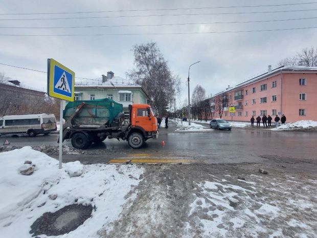 На ОбьГЭС КамАЗ сбил девочку