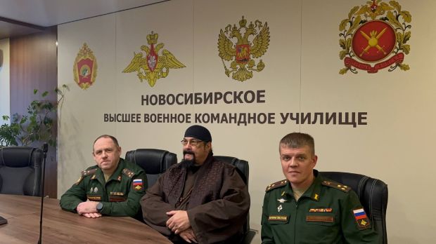 Легенда кино Стивен Сигал побывал в НВВКУ