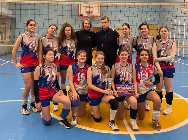 Школьники Советского района соревновались в волейбольном первенстве