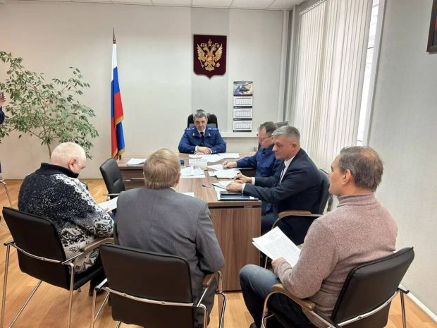 Более 40 человек пришли на приём к прокурору области