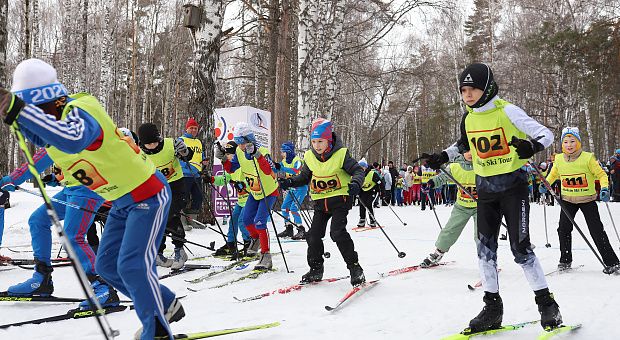 В Академгородке прошёл лыжный фестиваль с участием более 700 спортсменов