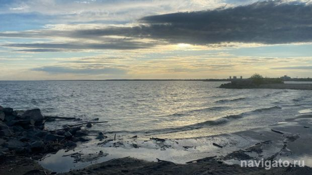 Городские пляжи начали готовить к купальному сезону