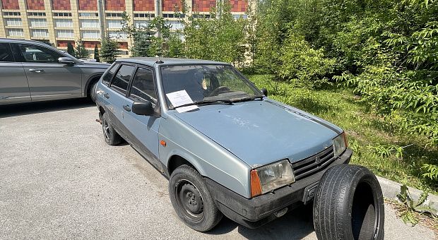 Владельца брошенного отечественного авто ищет РАТИ