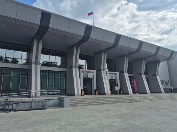 Точкой в ремонте фасада «Юности» может стать мурал 400 квадратных метров
