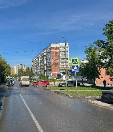 Школьницу на велосипеде сбили в микрорайоне Щ