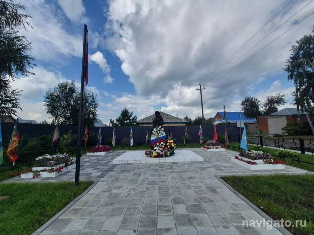 На мемориале участникам СВО установили памятные камни